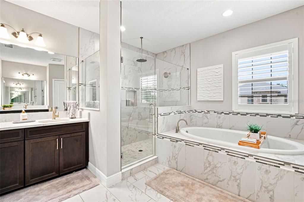 For Sale: $775,000 (5 beds, 4 baths, 3567 Square Feet)