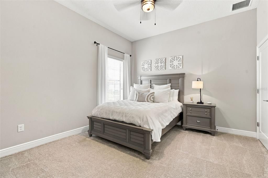 For Sale: $775,000 (5 beds, 4 baths, 3567 Square Feet)