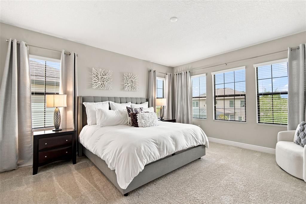 For Sale: $775,000 (5 beds, 4 baths, 3567 Square Feet)
