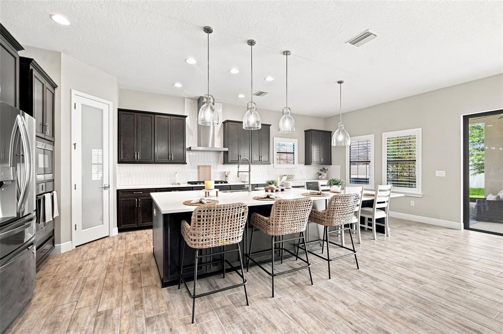For Sale: $775,000 (5 beds, 4 baths, 3567 Square Feet)