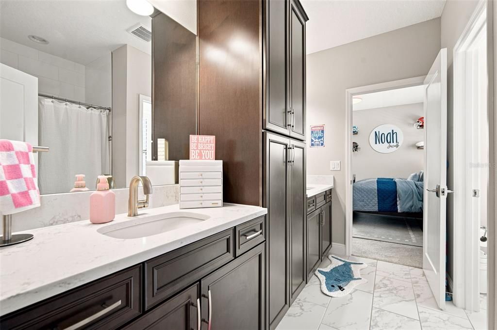 For Sale: $775,000 (5 beds, 4 baths, 3567 Square Feet)