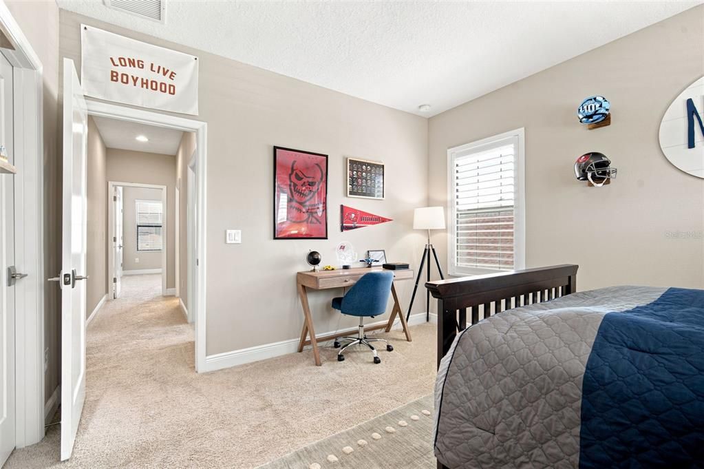 For Sale: $775,000 (5 beds, 4 baths, 3567 Square Feet)