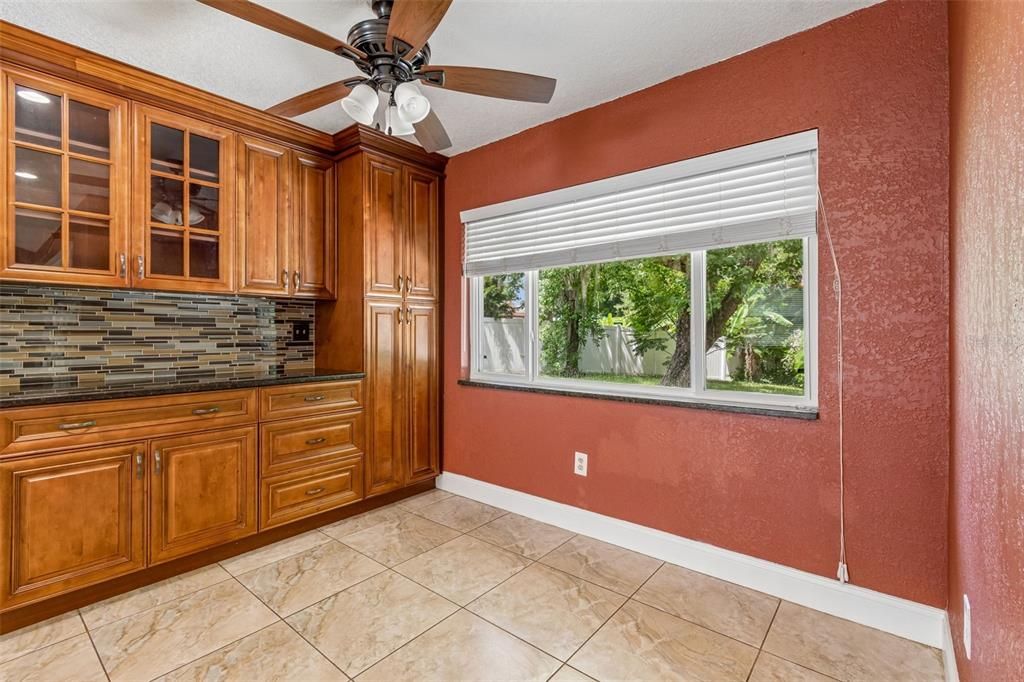 En Renta: $2,950 (3 camas, 2 baños, 1615 Pies cuadrados)