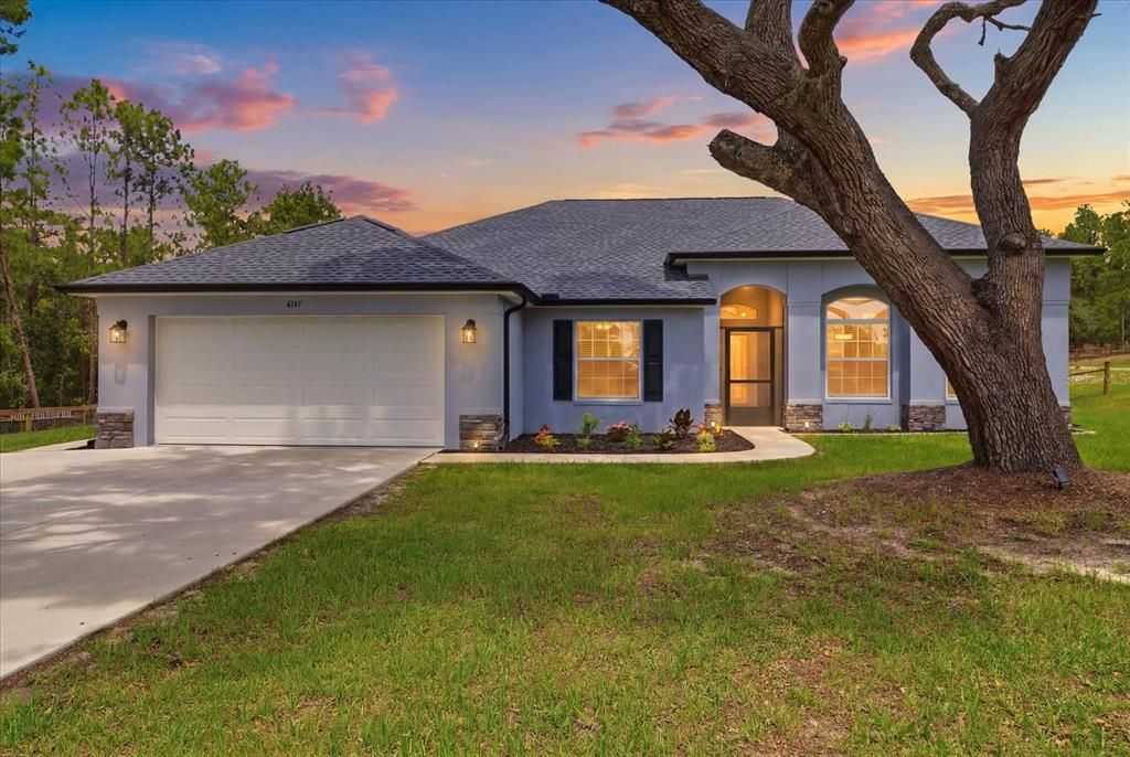 For Sale: $449,000 (3 beds, 2 baths, 1829 Square Feet)
