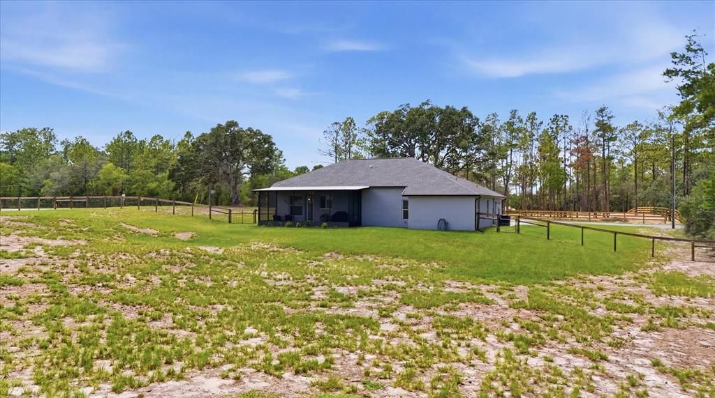 For Sale: $449,000 (3 beds, 2 baths, 1829 Square Feet)