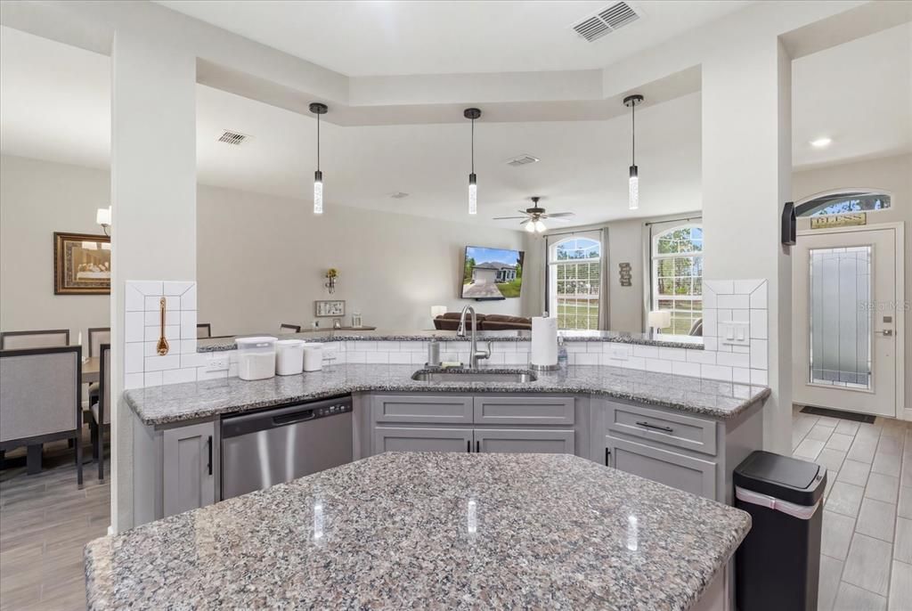 For Sale: $449,000 (3 beds, 2 baths, 1829 Square Feet)
