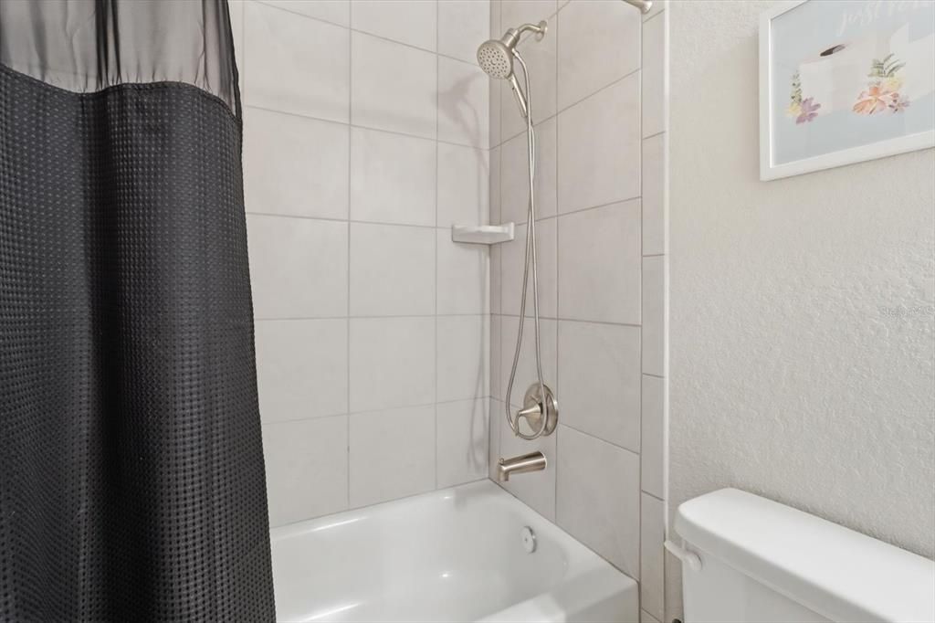 For Sale: $449,000 (3 beds, 2 baths, 1829 Square Feet)