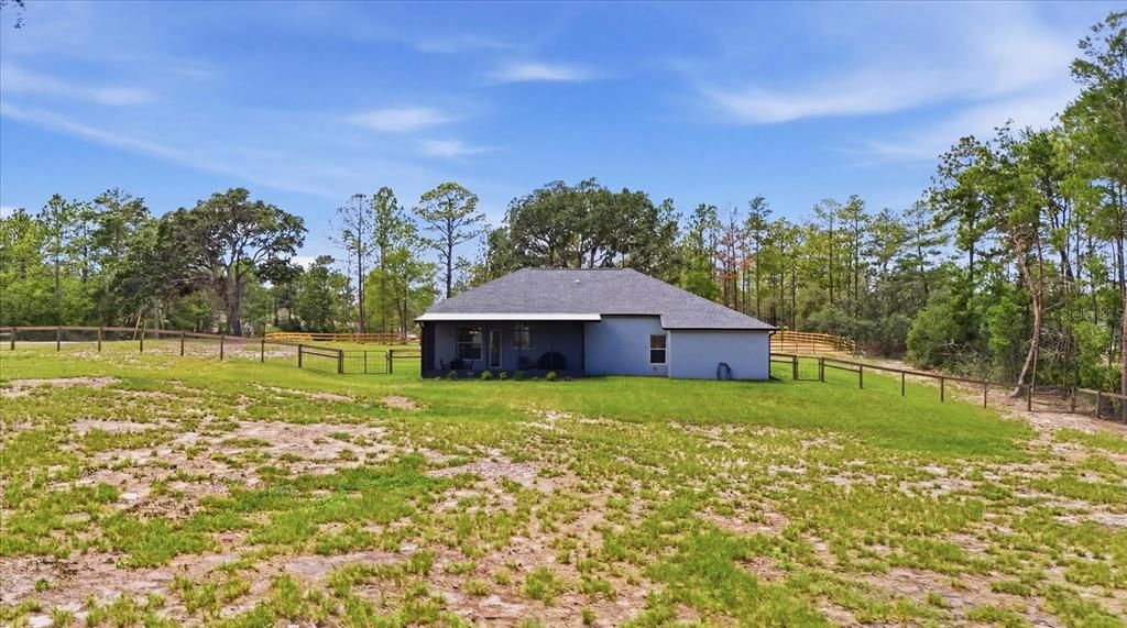 For Sale: $449,000 (3 beds, 2 baths, 1829 Square Feet)