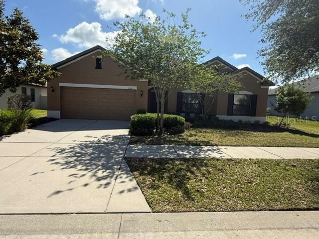 En Venta: $421,000 (4 camas, 3 baños, 2664 Pies cuadrados)