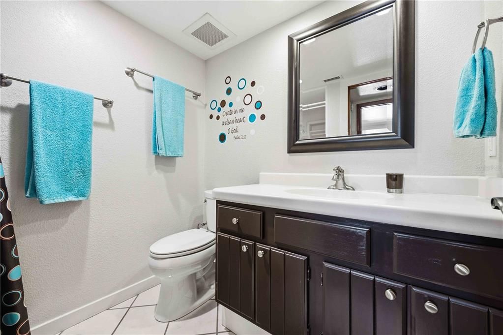 For Sale: $169,000 (2 beds, 2 baths, 1280 Square Feet)