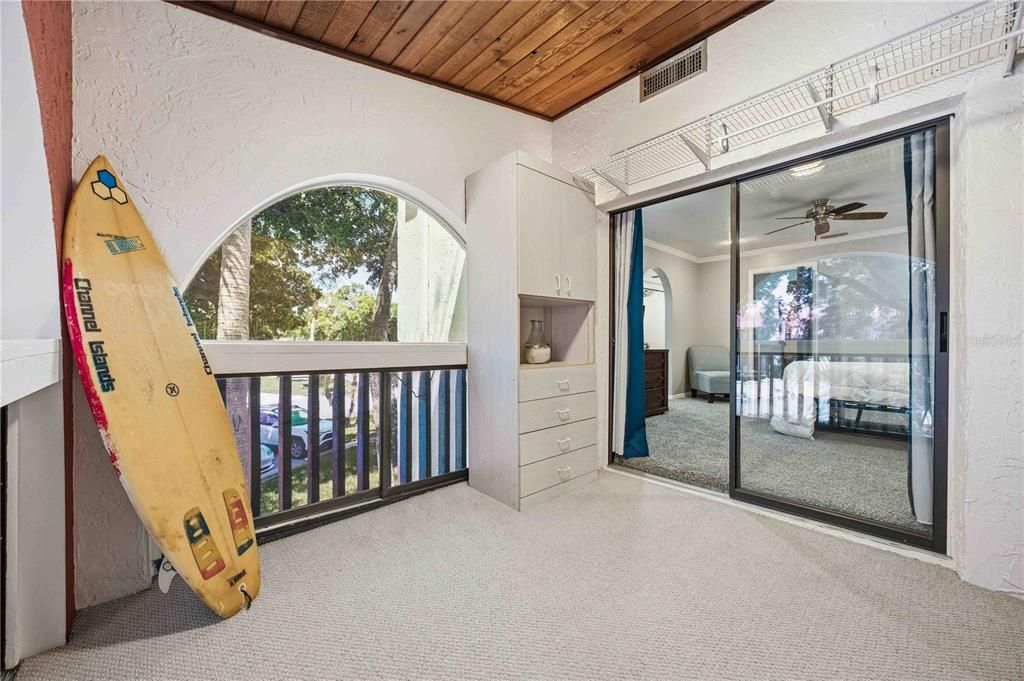 For Sale: $169,000 (2 beds, 2 baths, 1280 Square Feet)