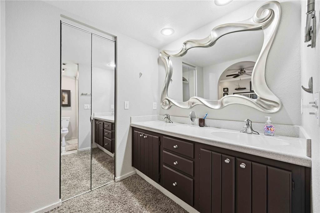 For Sale: $169,000 (2 beds, 2 baths, 1280 Square Feet)