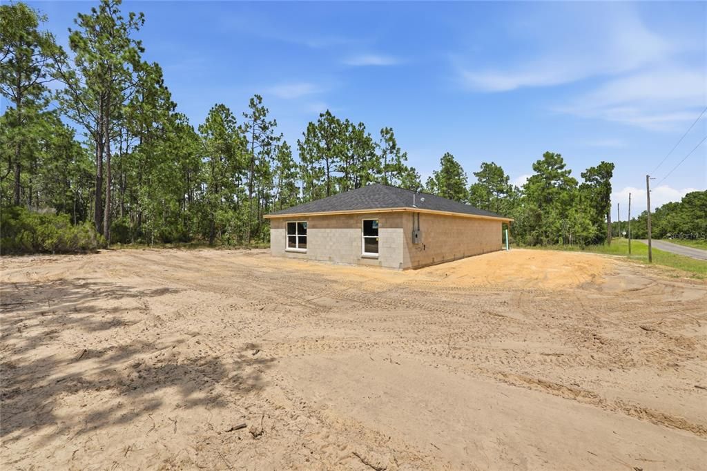 For Sale: $249,900 (2 beds, 2 baths, 1353 Square Feet)