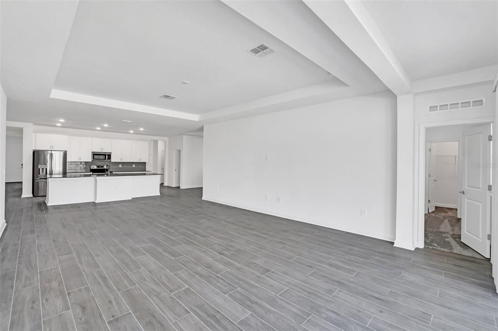 For Rent: $3,100 (4 beds, 3 baths, 2911 Square Feet)