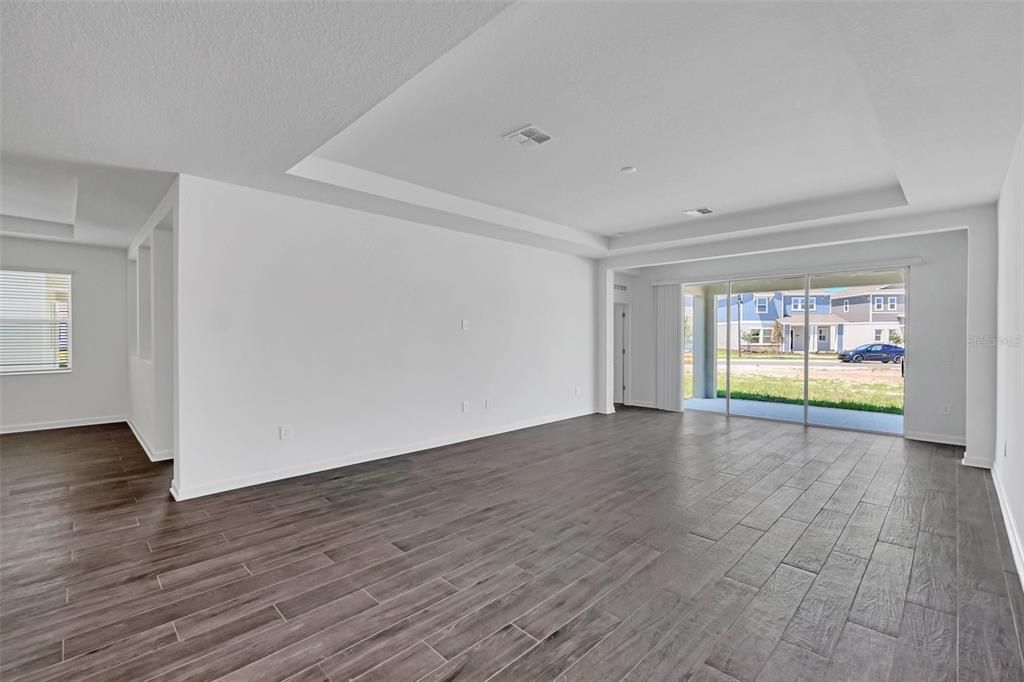 For Rent: $3,100 (4 beds, 3 baths, 2911 Square Feet)