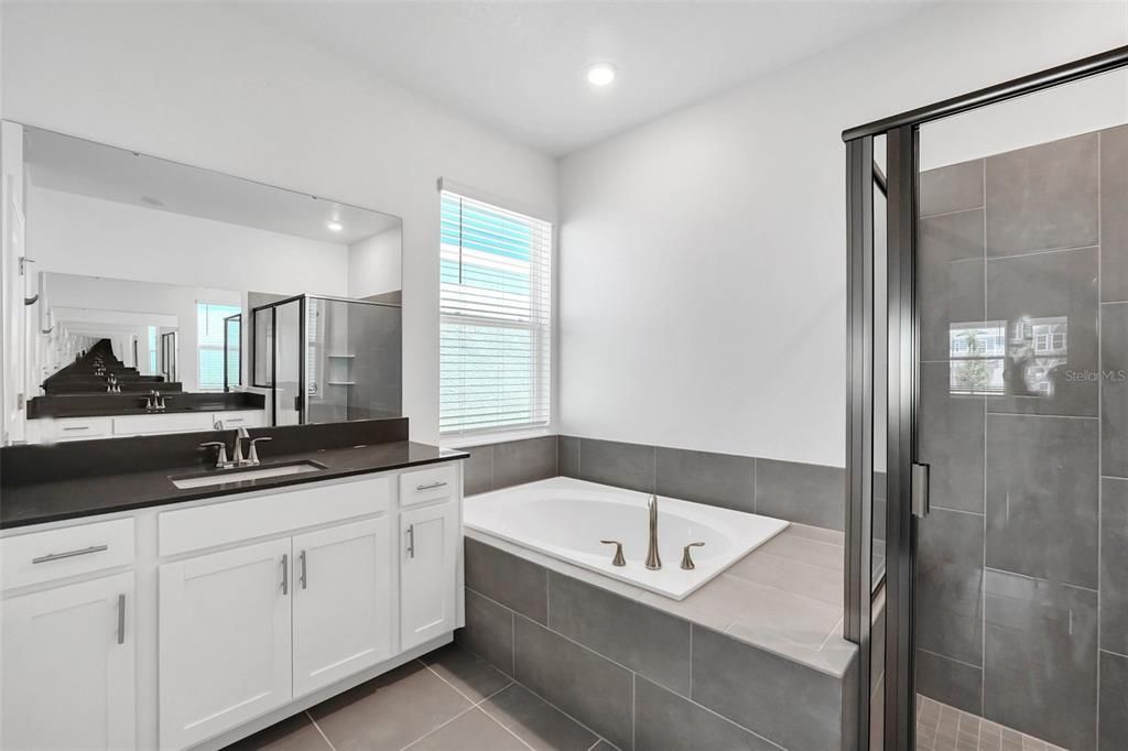 For Rent: $3,100 (4 beds, 3 baths, 2911 Square Feet)