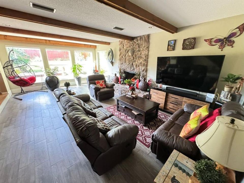 В аренду: $2,700 (4 спален, 2 ванн, 2030 Квадратных фут)