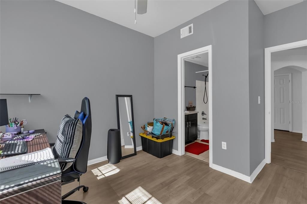 For Rent: $2,000 (2 beds, 2 baths, 1158 Square Feet)