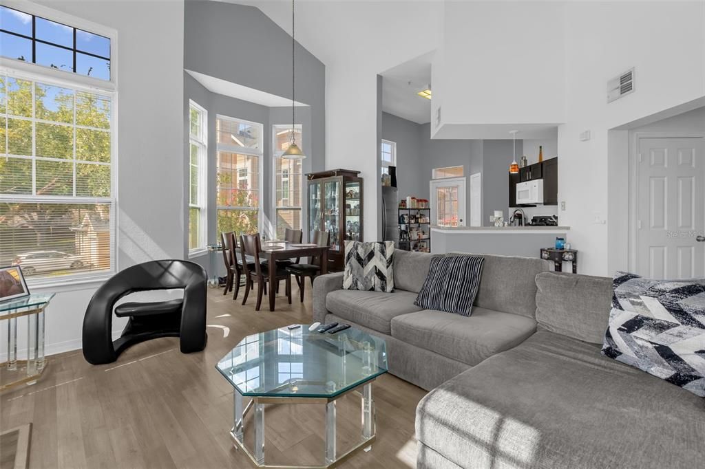 For Rent: $2,000 (2 beds, 2 baths, 1158 Square Feet)