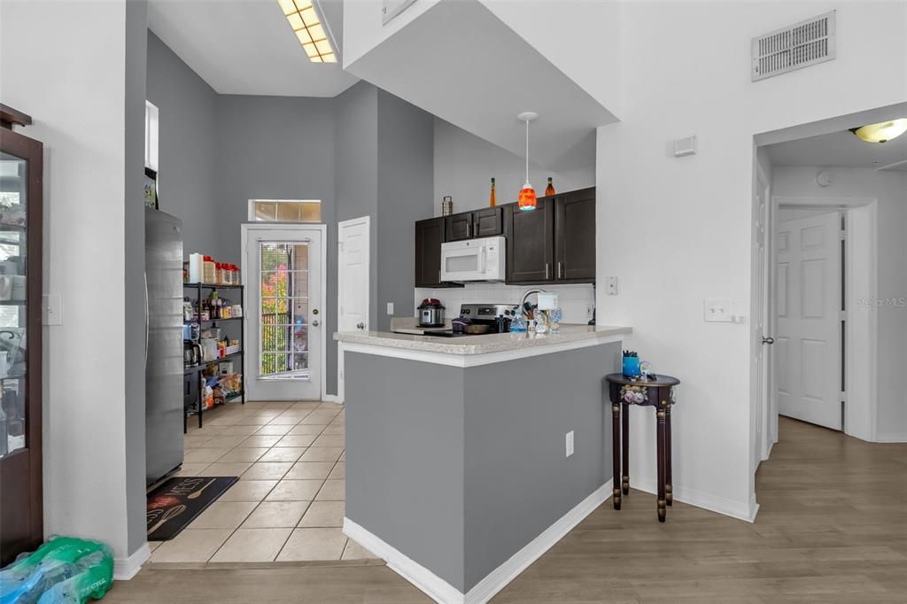 For Rent: $2,000 (2 beds, 2 baths, 1158 Square Feet)