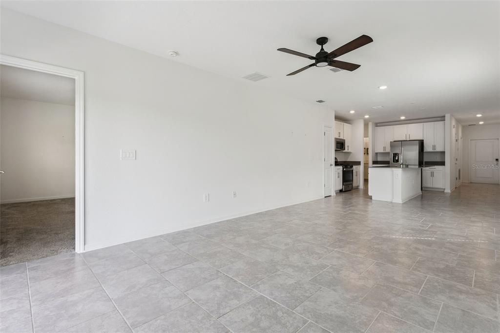 En Venta: $298,500 (3 camas, 2 baños, 1432 Pies cuadrados)