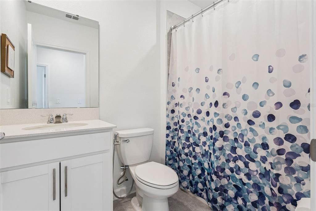 En Venta: $298,500 (3 camas, 2 baños, 1432 Pies cuadrados)