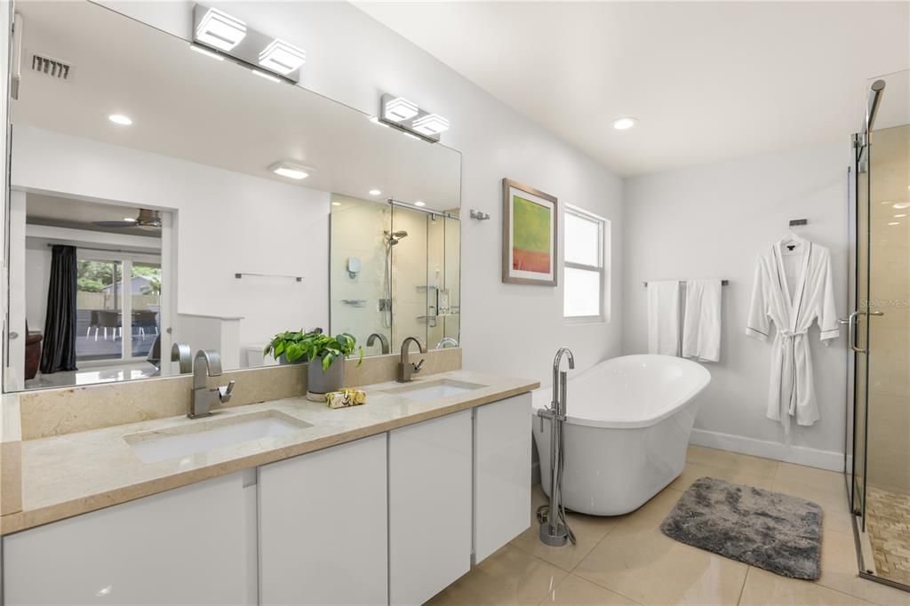 Activo con contrato: $430,000 (3 camas, 3 baños, 2021 Pies cuadrados)