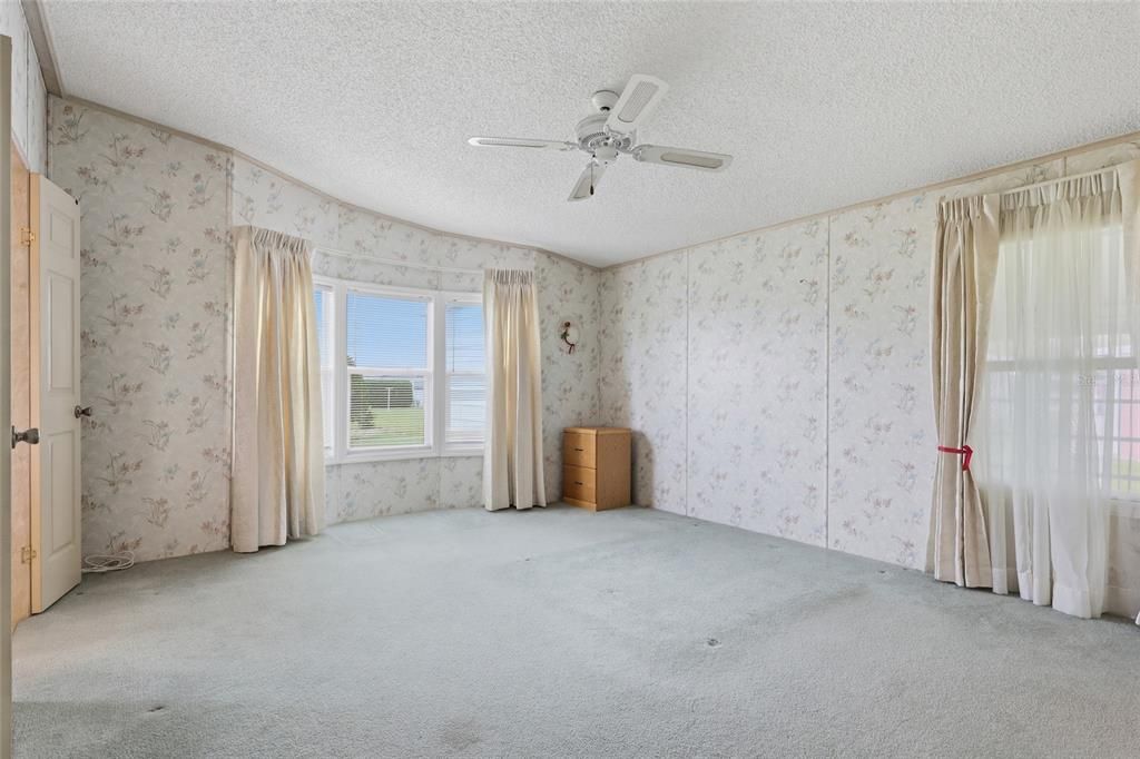 Под контрактом: $199,999 (2 спален, 2 ванн, 1248 Квадратных фут)