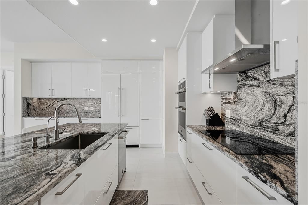 For Rent: $12,900 (2 beds, 2 baths, 1663 Square Feet)