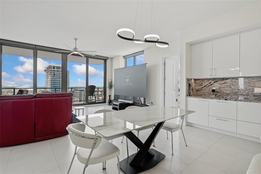 For Rent: $12,900 (2 beds, 2 baths, 1663 Square Feet)