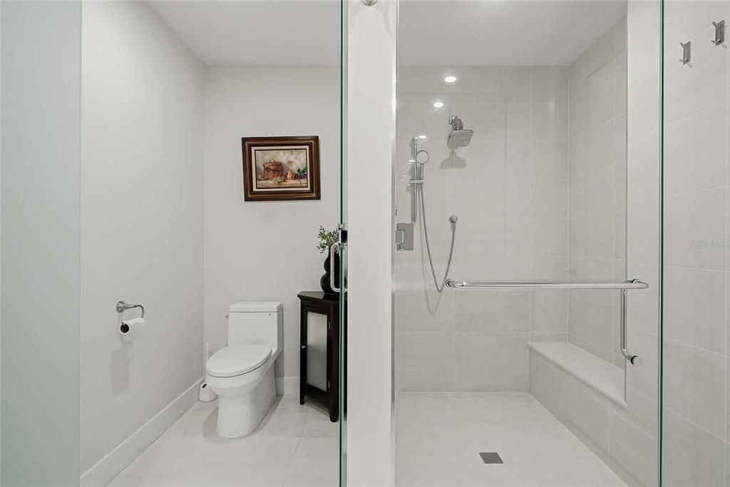 For Rent: $12,900 (2 beds, 2 baths, 1663 Square Feet)