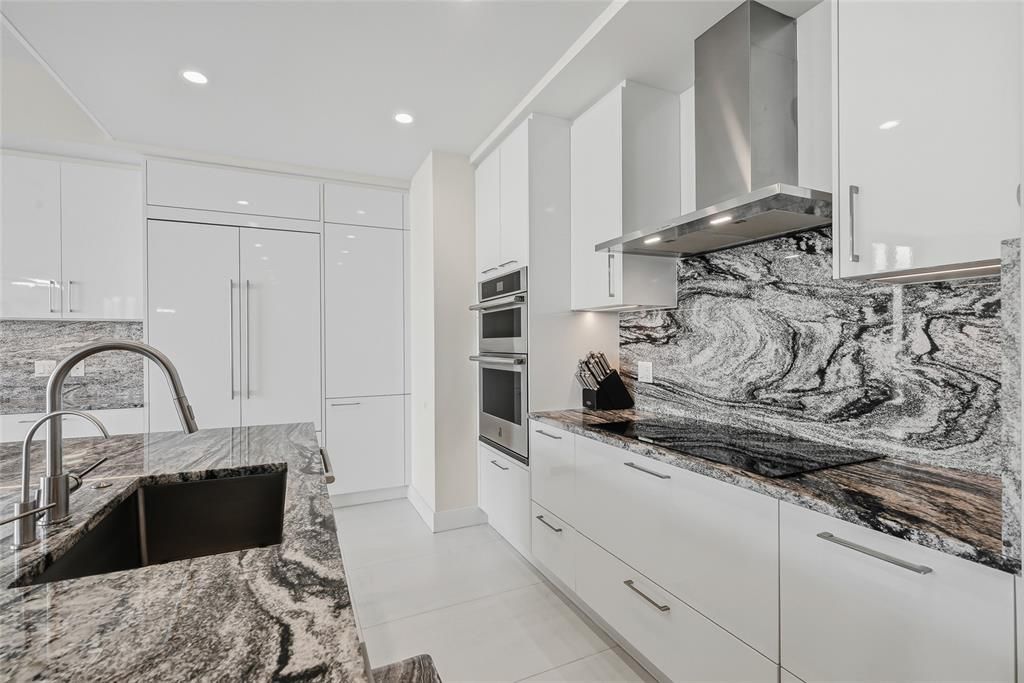 For Rent: $12,900 (2 beds, 2 baths, 1663 Square Feet)