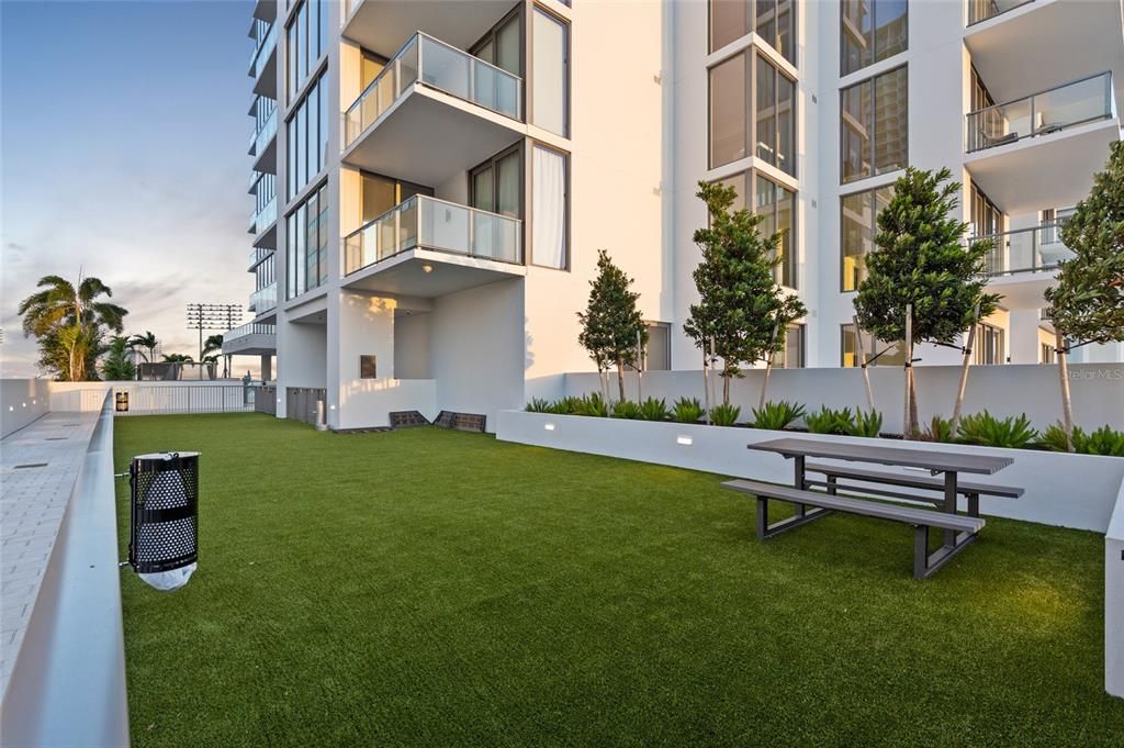 For Rent: $12,900 (2 beds, 2 baths, 1663 Square Feet)