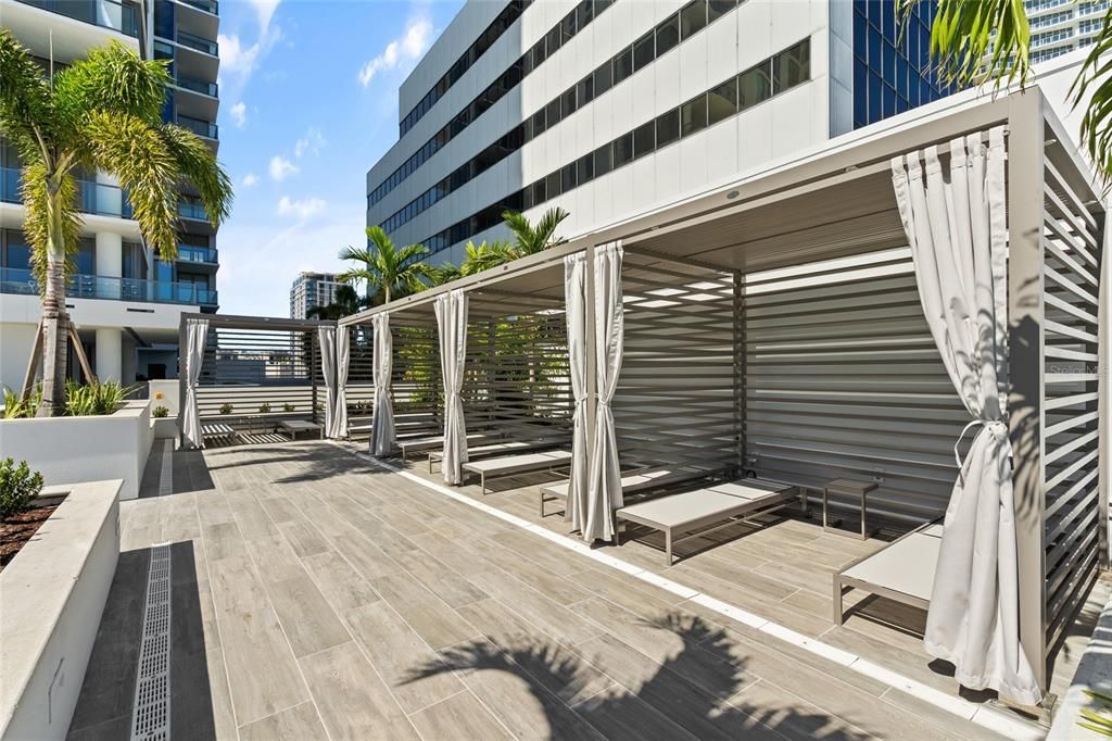 For Rent: $12,900 (2 beds, 2 baths, 1663 Square Feet)