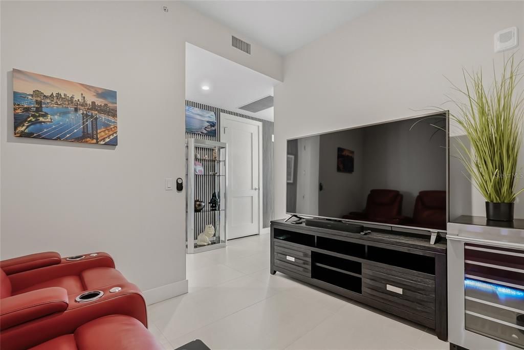 For Rent: $12,900 (2 beds, 2 baths, 1663 Square Feet)