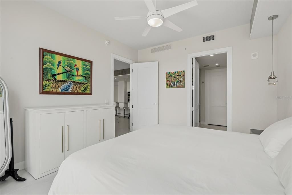 For Rent: $12,900 (2 beds, 2 baths, 1663 Square Feet)