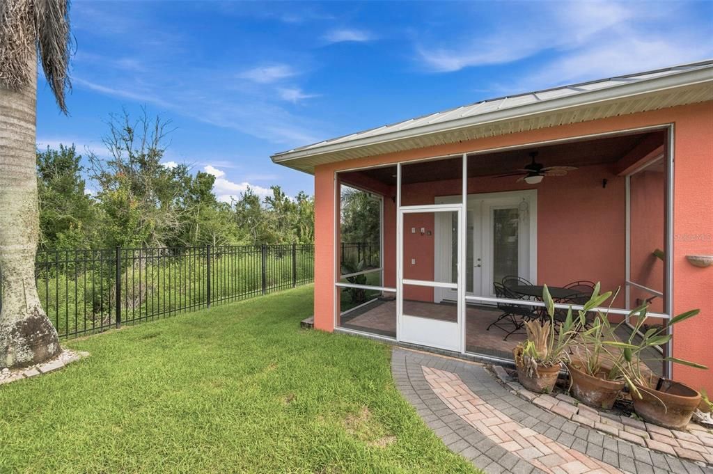 На продажу: $299,900 (1 спален, 1 ванн, 528 Квадратных фут)