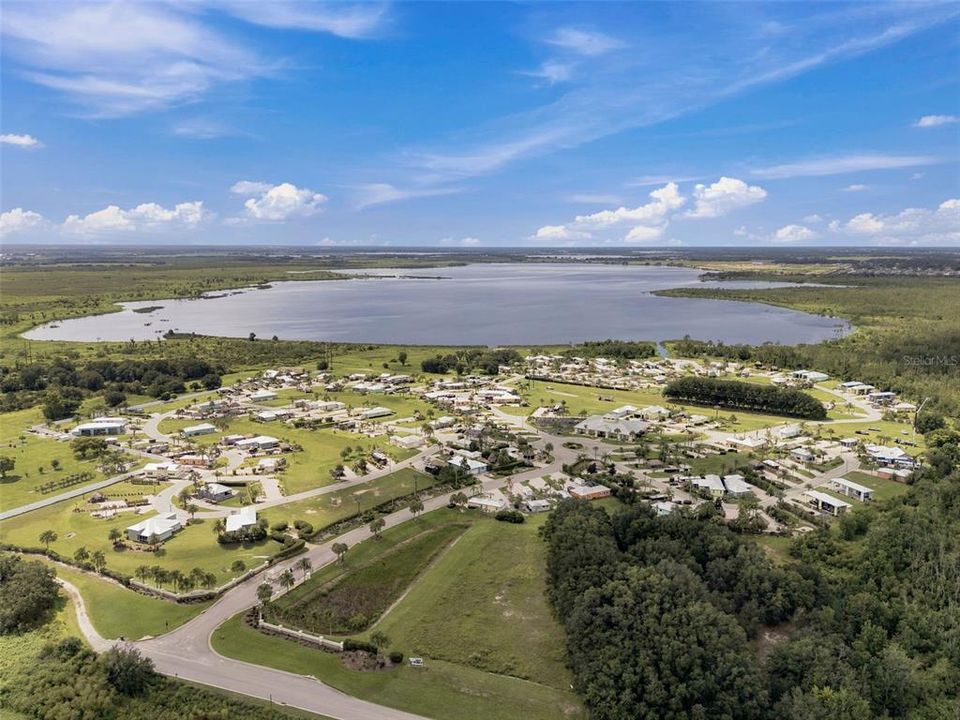 На продажу: $299,900 (1 спален, 1 ванн, 528 Квадратных фут)