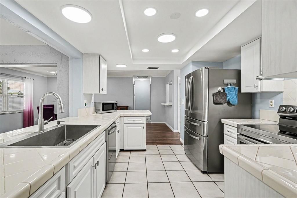 For Sale: $335,000 (3 beds, 2 baths, 2304 Square Feet)