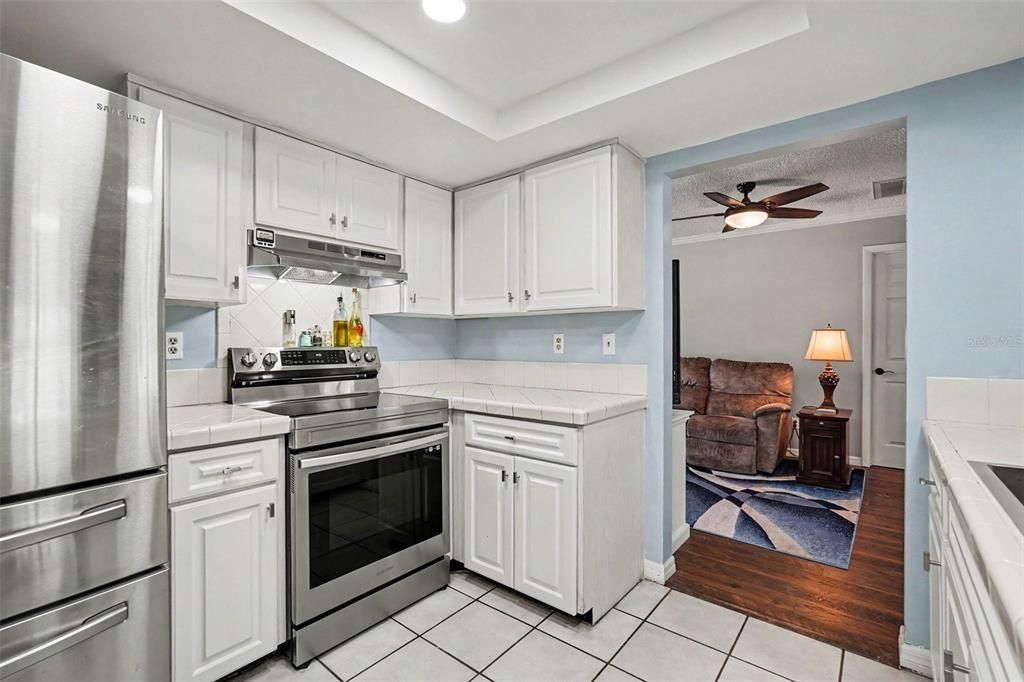 For Sale: $335,000 (3 beds, 2 baths, 2304 Square Feet)