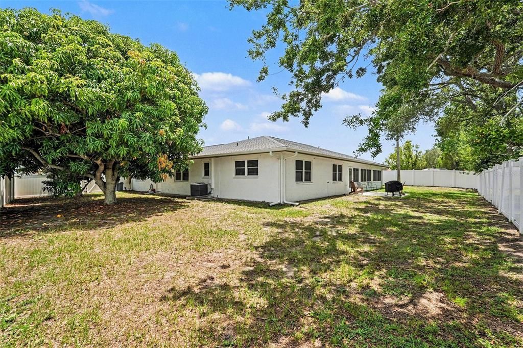 For Sale: $335,000 (3 beds, 2 baths, 2304 Square Feet)