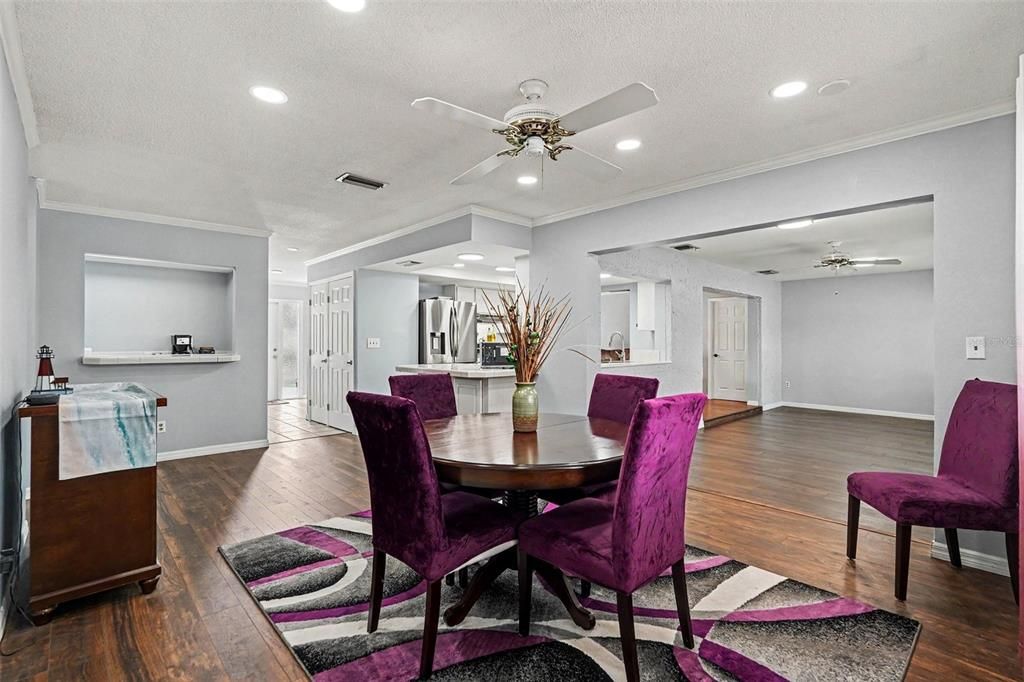 For Sale: $335,000 (3 beds, 2 baths, 2304 Square Feet)