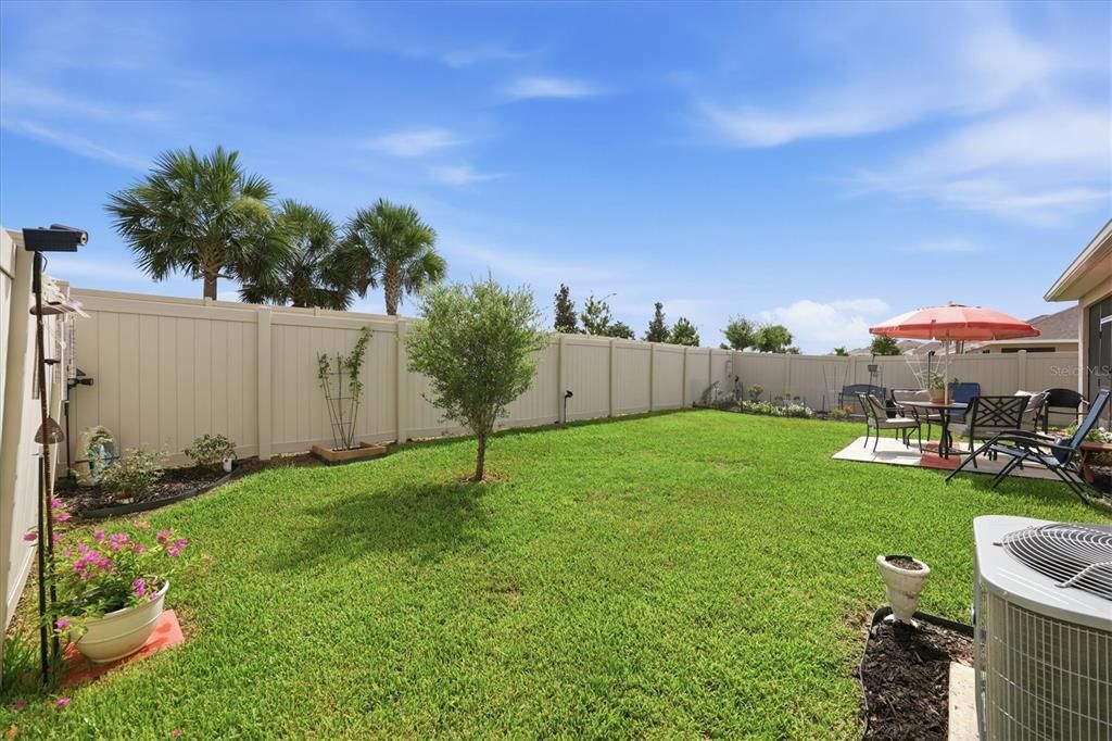 For Sale: $449,000 (4 beds, 2 baths, 1828 Square Feet)