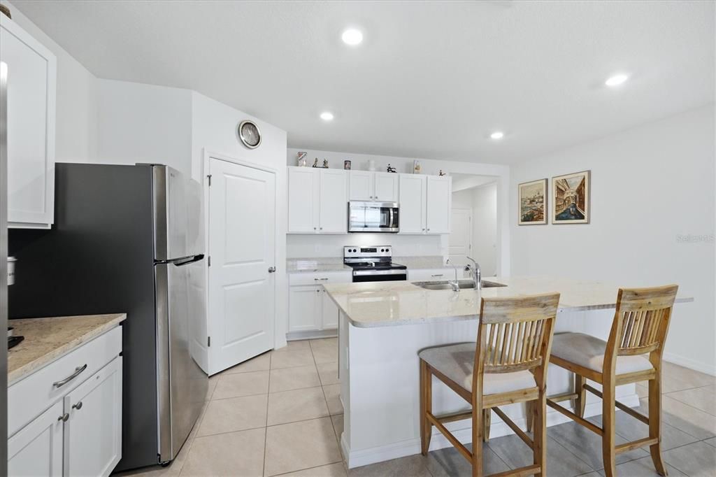 For Sale: $449,000 (4 beds, 2 baths, 1828 Square Feet)