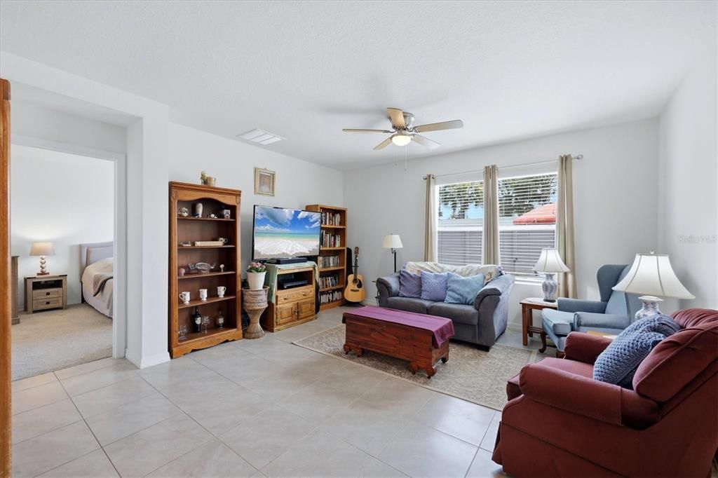 For Sale: $449,000 (4 beds, 2 baths, 1828 Square Feet)