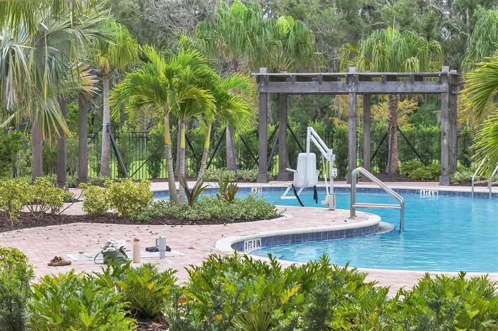 For Sale: $449,000 (4 beds, 2 baths, 1828 Square Feet)