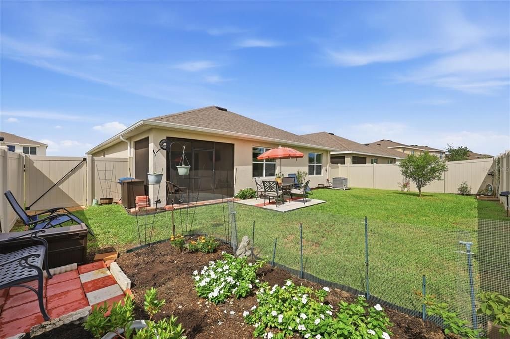For Sale: $449,000 (4 beds, 2 baths, 1828 Square Feet)