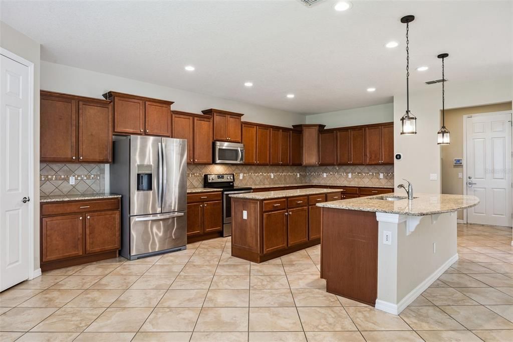 For Sale: $639,900 (4 beds, 3 baths, 2648 Square Feet)