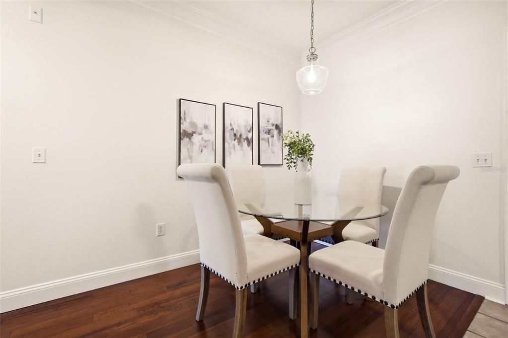 En Venta: $294,900 (2 camas, 2 baños, 1242 Pies cuadrados)