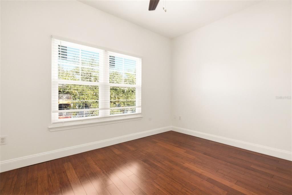 En Venta: $294,900 (2 camas, 2 baños, 1242 Pies cuadrados)